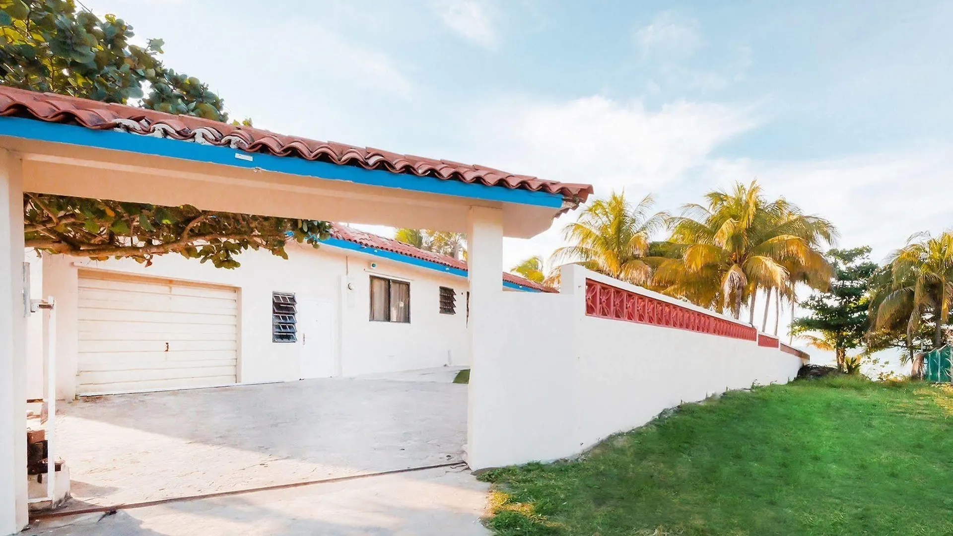 Alloggio in famiglia Appartamento Ventana Al Atlantico At Arecibo 681 Ocean Drive Islote